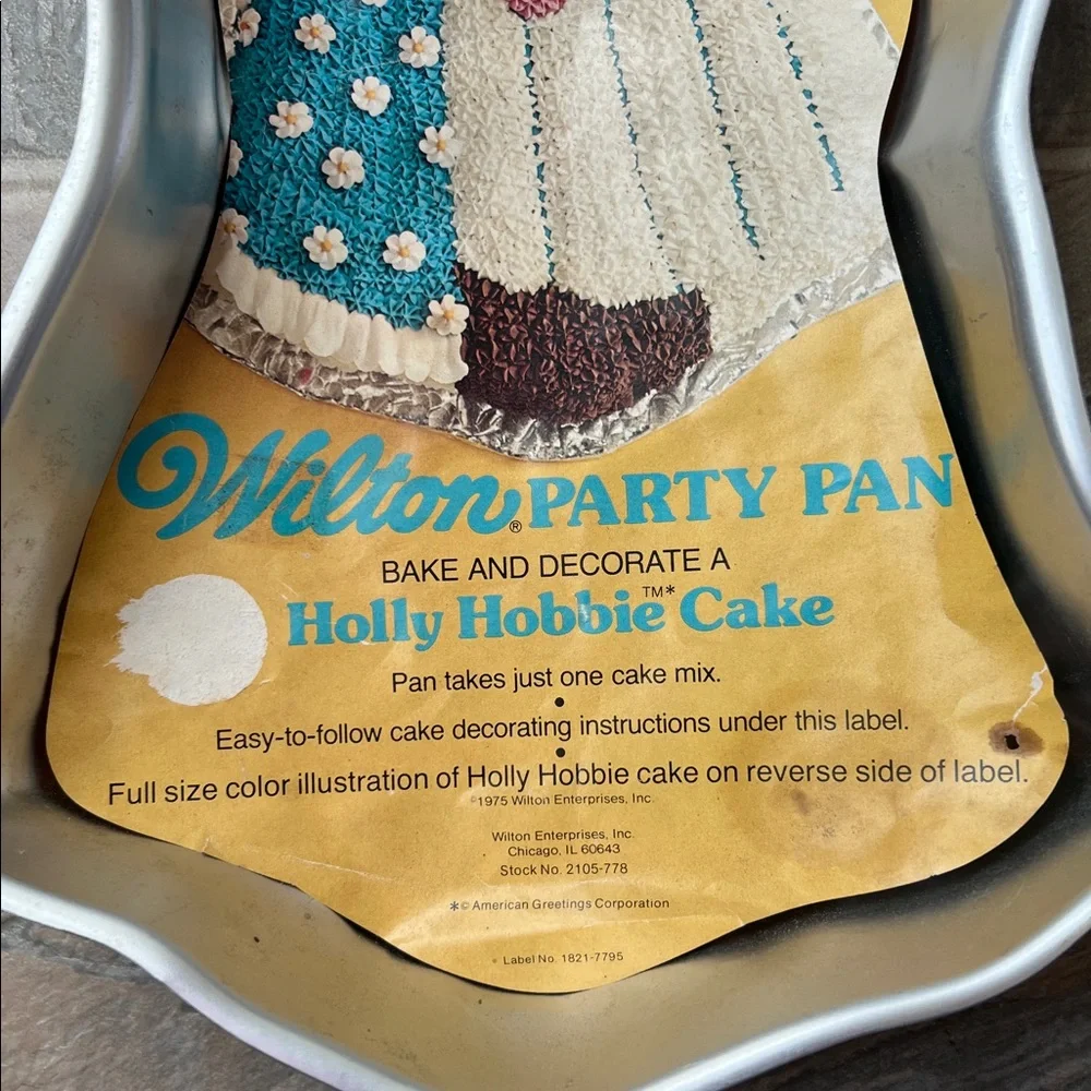 Vintage Holly Hobbie cake pan 1975 Wilton